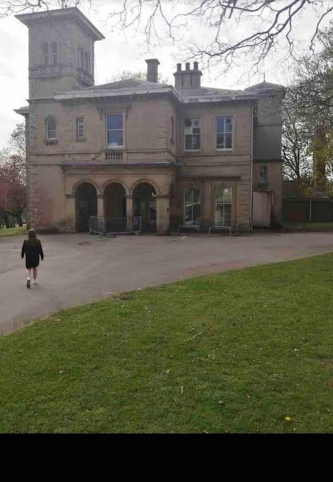 Hidden Gem !Stunning 3 Bedroom Home In Sheffield Handsworth Extérieur photo