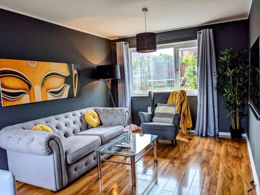 Hidden Gem !Stunning 3 Bedroom Home In Sheffield Handsworth Extérieur photo