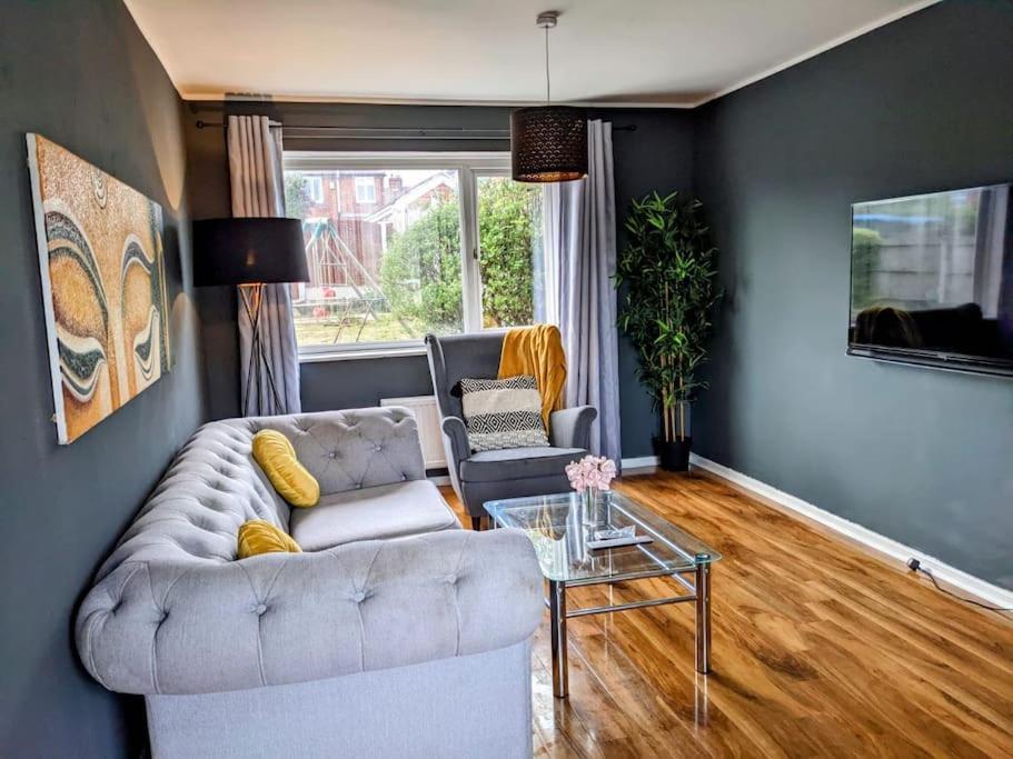 Hidden Gem !Stunning 3 Bedroom Home In Sheffield Handsworth Extérieur photo
